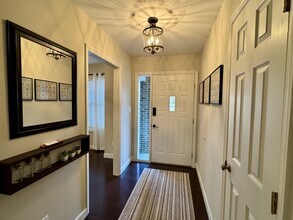 207 Cheeskogili Ln in Loudon, TN - Building Photo - Building Photo