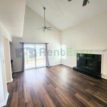 5430 Chatham Lake Dr in Virginia Beach, VA - Building Photo - Building Photo