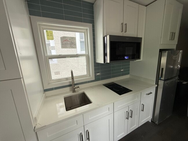 1918 Noyes St in Evanston, IL - Building Photo - Building Photo