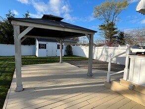 190 W 5th St in Deer Park, NY - Building Photo - Building Photo
