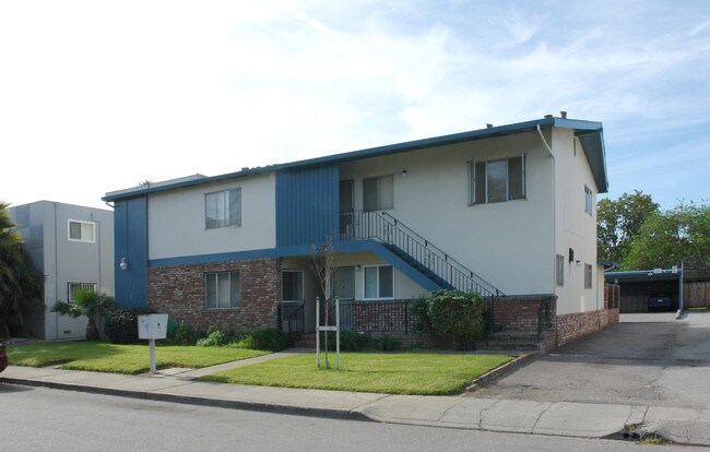 2356 Sutter Ave in Santa Clara, CA - Foto de edificio - Building Photo