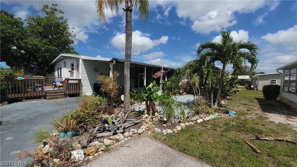 38 Hanna Ct in Ft. Myers, FL - Building Photo