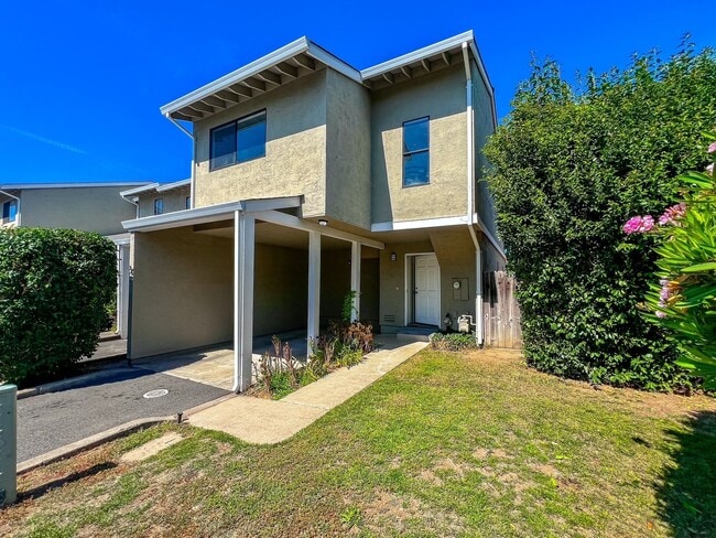 Adobe Creek Apartments