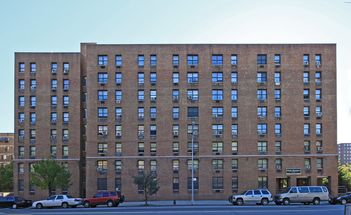 Gladys Hampton Houses in New York, NY - Building Photo