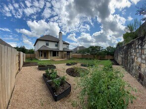 705 Harris Dr in Austin, TX - Building Photo - Building Photo