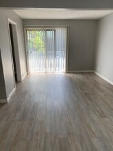 39-0008 in San Jose, CA - Building Photo - Interior Photo