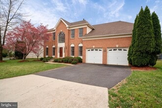 43513 Lucketts Bridge Cir in Ashburn, VA - Building Photo - Building Photo