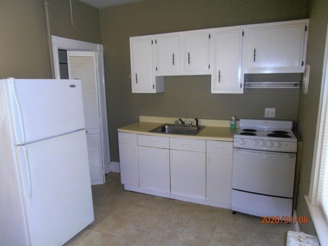 6 Rowley St, Unit 1R in Boston, MA - Building Photo - Building Photo