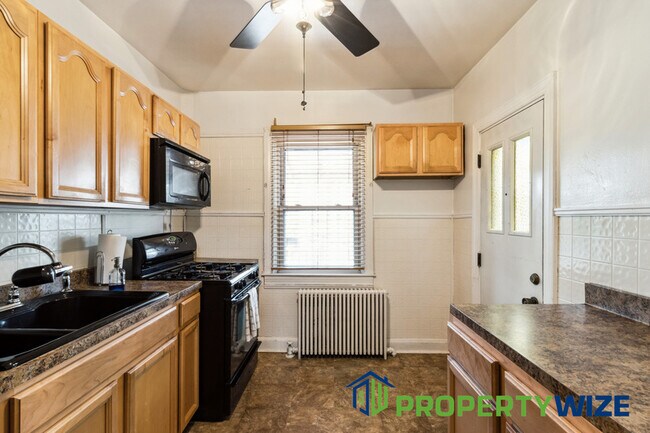 3319 Elbert St photo'