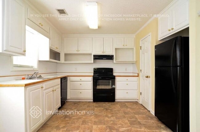 50 Boardwalk Ave in Covington, GA - Foto de edificio - Building Photo