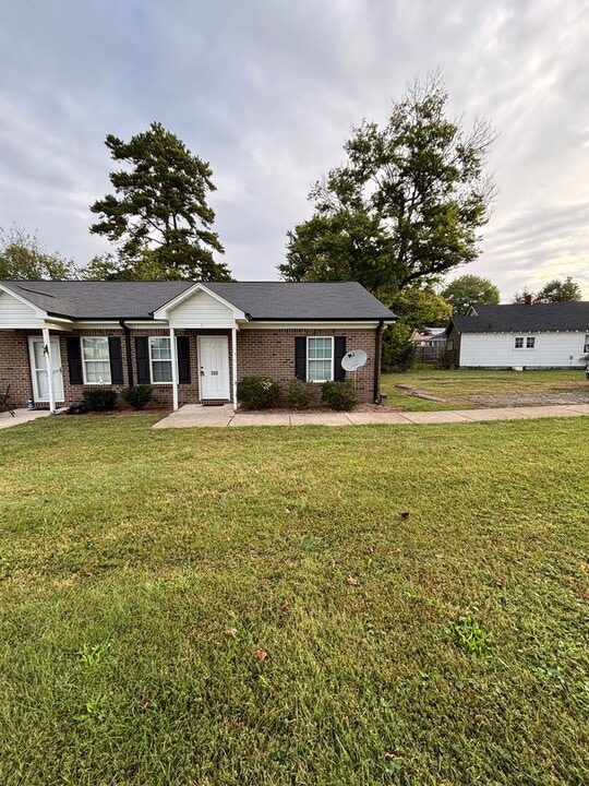265 Harmon Ln in Kernersville, NC - Building Photo