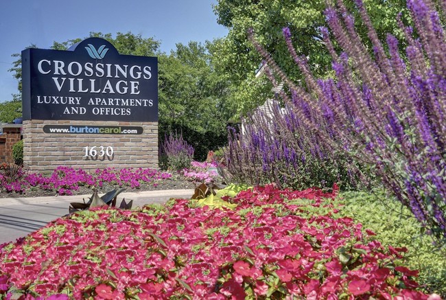 Crossings Village in Westlake, OH - Building Photo - Building Photo