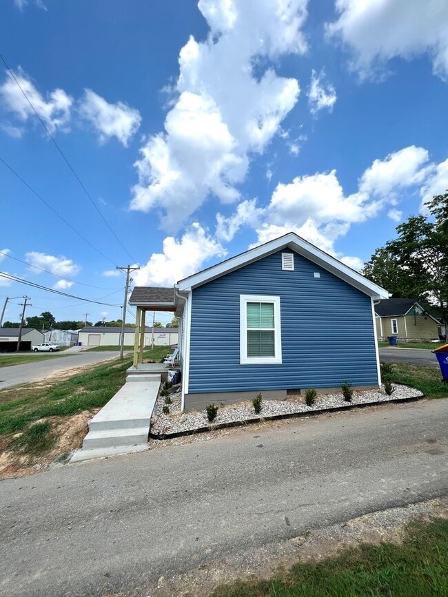 1010 Stubbins St in Bowling Green, KY - Building Photo - Building Photo