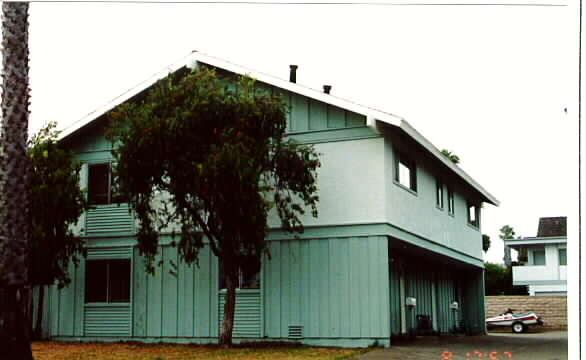 2472-2474 Seahorse Ave in Ventura, CA - Foto de edificio - Building Photo