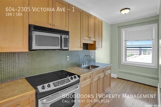 2305-2305 Victoria Ave in Regina, SK - Building Photo - Building Photo