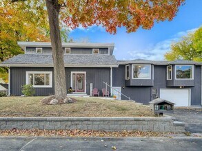 1649 Gull Ln in Mound, MN - Building Photo - Building Photo