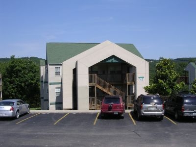 Lantern Bay in Branson, MO - Foto de edificio