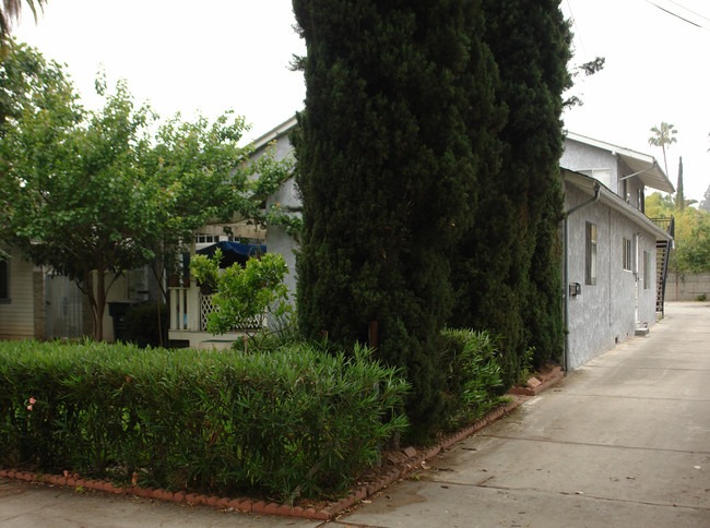 85 Marion Ave in Pasadena, CA - Building Photo - Building Photo