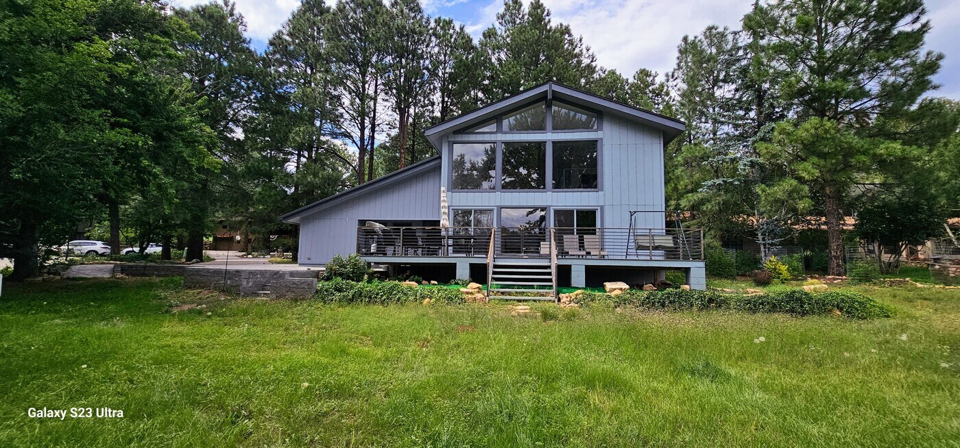 2280 N Southern Hills Dr in Flagstaff, AZ - Building Photo