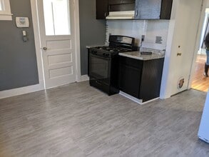 1808 4th St in Moline, IL - Building Photo - Building Photo