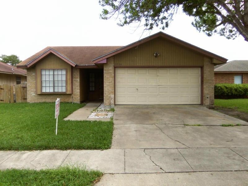 2534 Allencrest Dr in Corpus Christi, TX - Building Photo