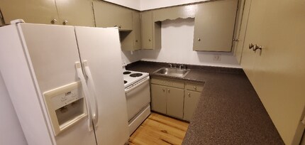 2805 S Alaska St in Seattle, WA - Building Photo - Building Photo