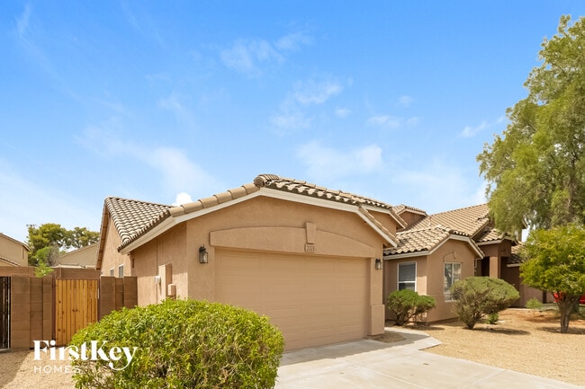 2003 W Burgess Ln in Phoenix, AZ - Building Photo - Building Photo