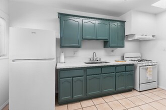 1541 Linden Ave in Long Beach, CA - Foto de edificio - Building Photo