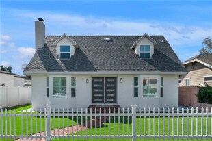 6261 Homewood Ave in Buena Park, CA - Building Photo