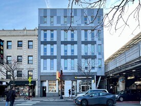 941 W Belmont Ave, Unit 804 in Chicago, IL - Building Photo