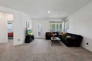 4007 Mossy banks Ln in Houston, TX - Building Photo