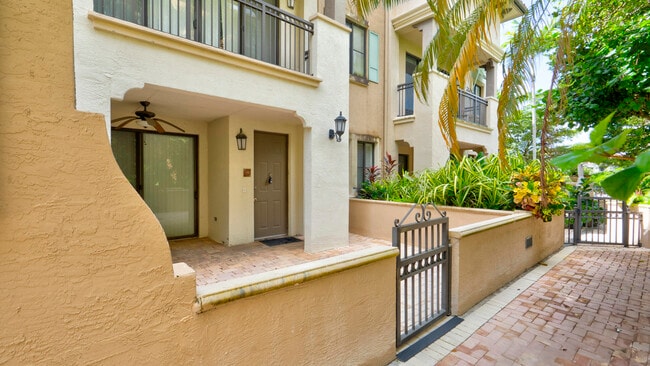 3055 NW 126th Ave in Sunrise, FL - Building Photo - Building Photo