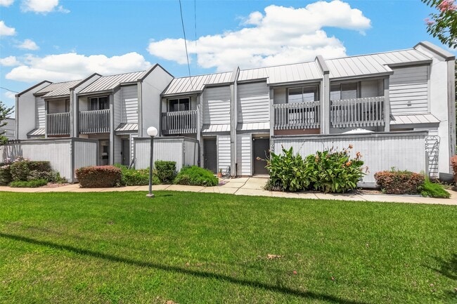 property at 5056 Glenmont Dr