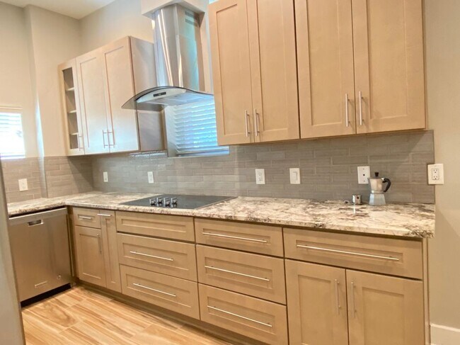 1566 New St NE in Atlanta, GA - Building Photo - Building Photo