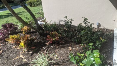 2042 Harley Ave in Sarasota, FL - Foto de edificio - Building Photo