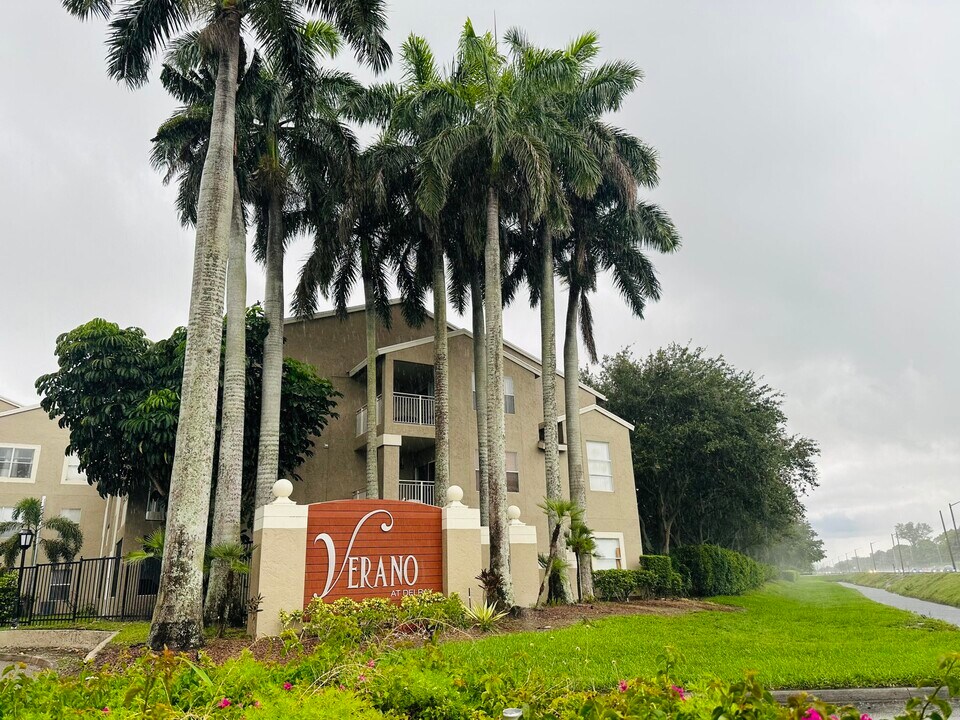 1760 Palm Cove Blvd in Delray Beach, FL - Building Photo