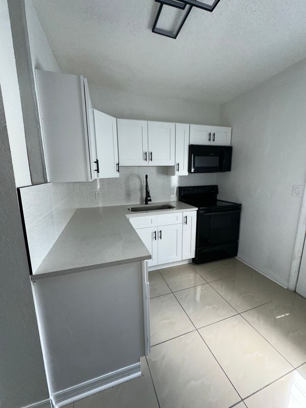 3460 4th Ave S in St. Petersburg, FL - Building Photo - Building Photo