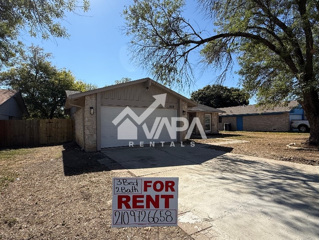 9318 Adams Hill Dr in San Antonio, TX - Building Photo - Building Photo