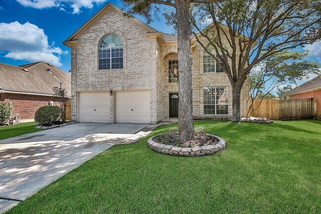 property at 5831 Sawyer Bend Ln