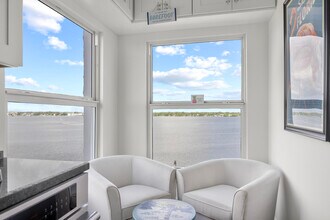 3230 S Ocean Blvd in Palm Beach, FL - Foto de edificio - Building Photo