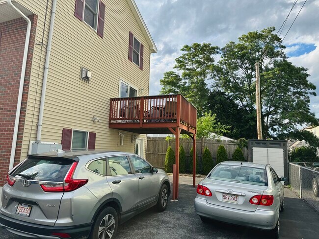 209 Adams St in Malden, MA - Building Photo - Building Photo