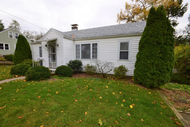 868 N Allen St in State College, PA - Building Photo - Building Photo