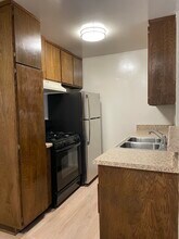 15001 Condon Ave in Lawndale, CA - Foto de edificio - Building Photo