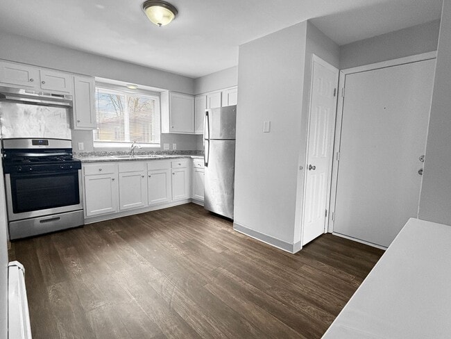 2410 36th St SW in Grand Rapids, MI - Building Photo - Building Photo