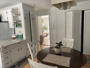 4 McKendry Ct in Norwalk, CT - Building Photo - Building Photo