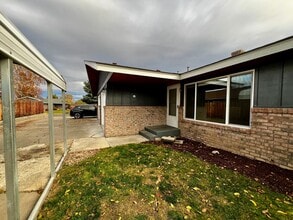 1110 S 43rd Ave in Yakima, WA - Building Photo - Building Photo