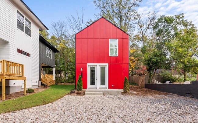 property at 2209 Garden Pl