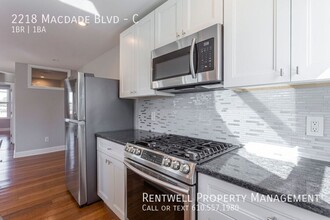 2218 MacDade Boulevard in Holmes, PA - Building Photo - Building Photo