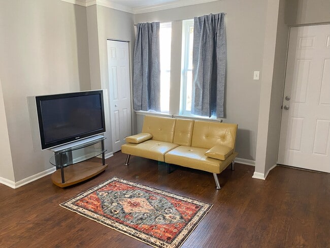 property at 1635 Lecount St