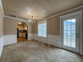 930 W Lansing St in Broken Arrow, OK - Building Photo - Building Photo